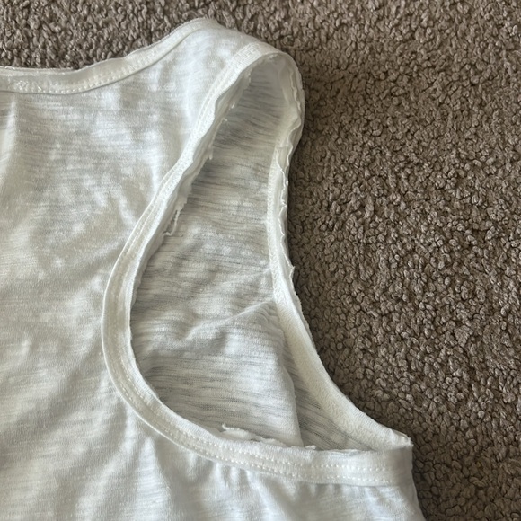 Sadie and Sage White Crop - Picture 3 of 5